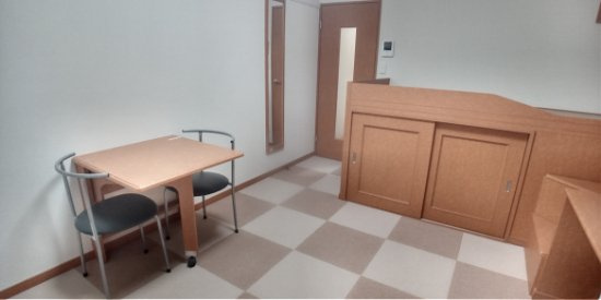 レオパレスヌーボフカサカⅢの居間・リビング