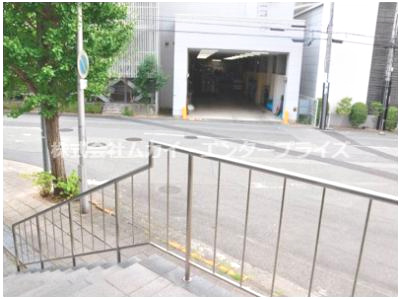 箕面市船場東3丁目　貸事務所のエントランス