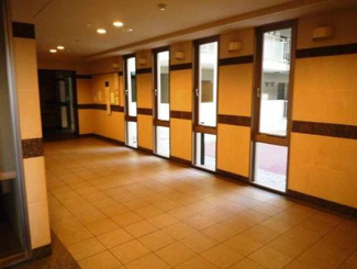 【エントランス】