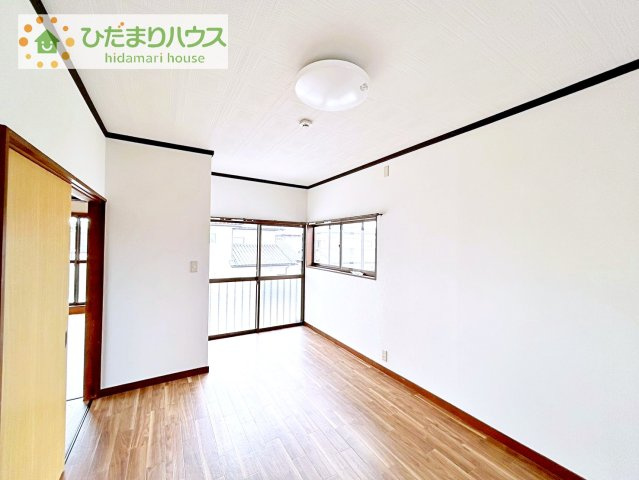 【洋室】 | 石岡市若松3丁目　中古戸建 | 机にベットを置けば子供部屋の完成です！