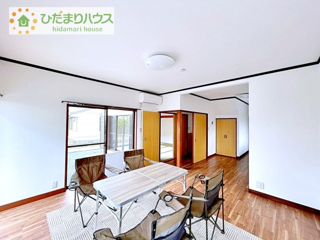 【居間・リビング】 | 石岡市若松3丁目　中古戸建 | お友達や親戚とホームパーティもいいですね(*^^*)