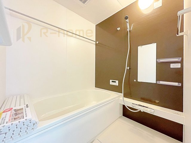 下妻市下栗1期　新築戸建て　1号棟の浴室|足を伸ばしてもゆったりできるバスルーム♪機能性も取り入れて使い易さも保証します♪