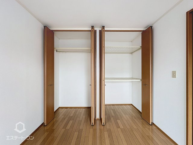 ペルシュワールの内装