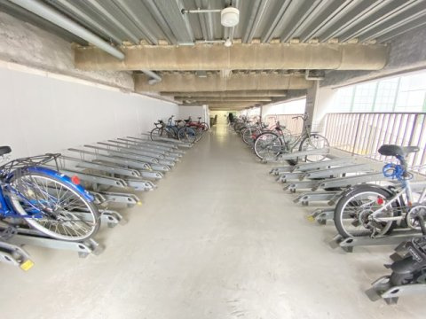 ザ・梅田タワー（THE UMEDA TOWER）の駐輪場