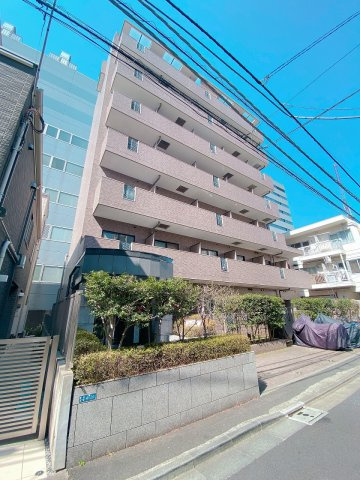 日神パレステージ新宿御苑の外観