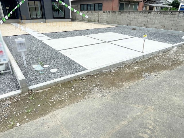 下妻市下栗1期　新築戸建て　2号棟の駐車場|カースペースは2台お停めいただけます♪