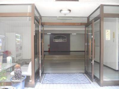 シャルトヤマハのエントランス