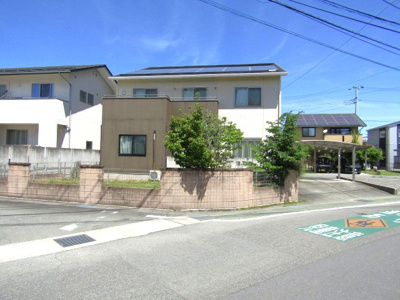 【前面道路含む現地写真】 | 中古戸建　甲斐市西八幡 | 前面道路含む現地写真です