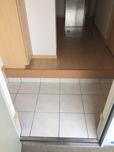 プリマベーラ森友の玄関