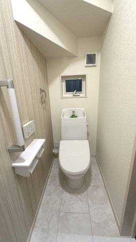 堺市北区野遠町　新築戸建のトイレ