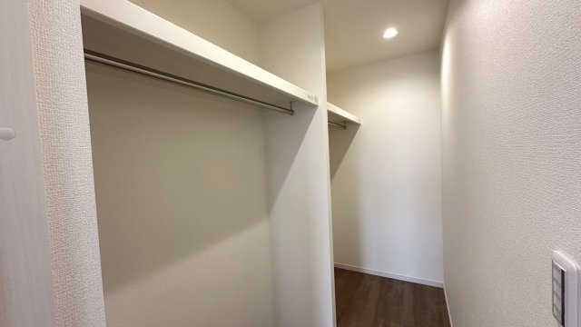 堺市北区野遠町　新築戸建の収納