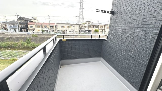 堺市北区野遠町　新築戸建のバルコニー