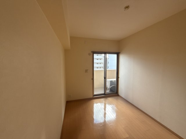 サクラメント駅南大路の洋室