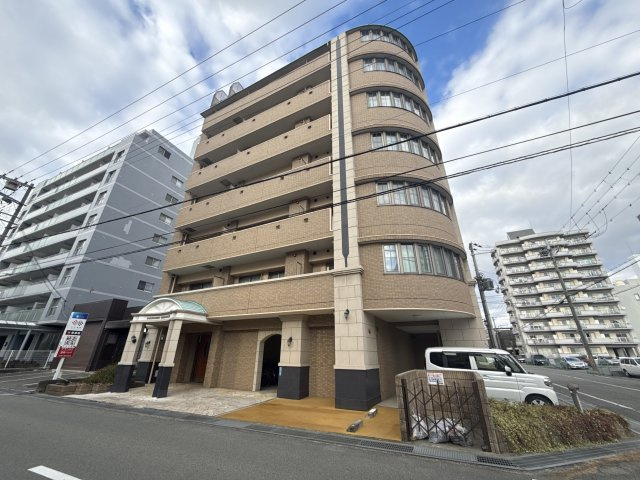 サクラメント駅南大路の外観