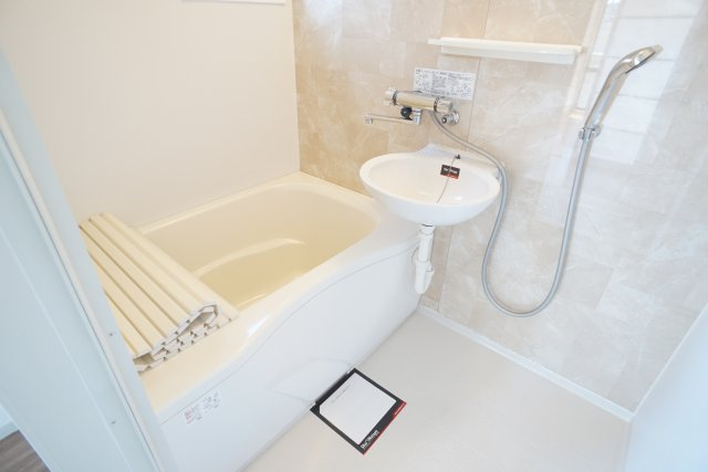 ガーデンハウス宝塚Bの浴室