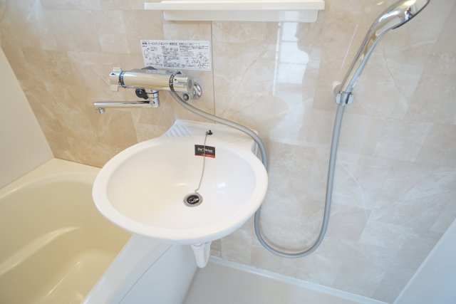 ガーデンハウス宝塚Bの独立洗面台