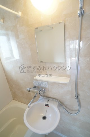 ガーデンハウス宝塚Bの洗面所