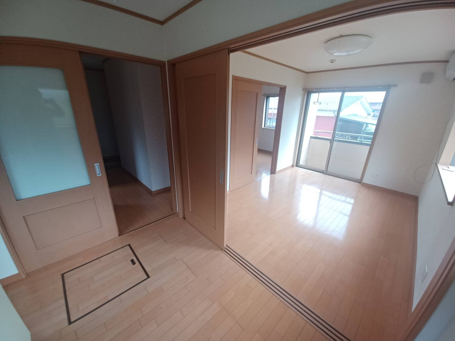 エステートスズキ6の居間・リビング