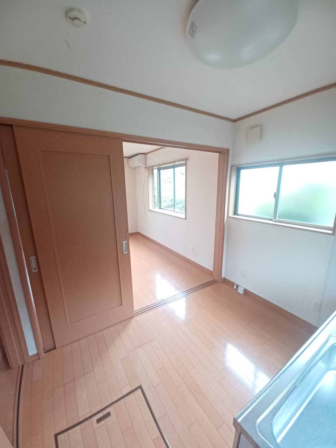 エステートスズキ6の居間・リビング