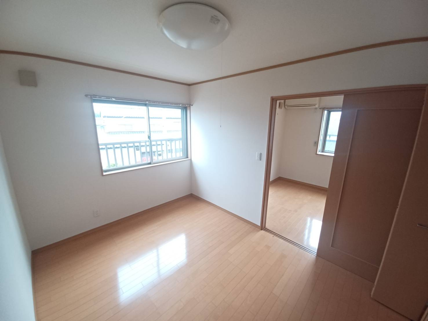 エステートスズキ6の居間・リビング