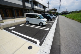 【駐車場】
