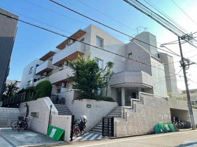 【外観】 | 井荻ファースト | 鉄筋コンクリート造のがっちりとした建物。