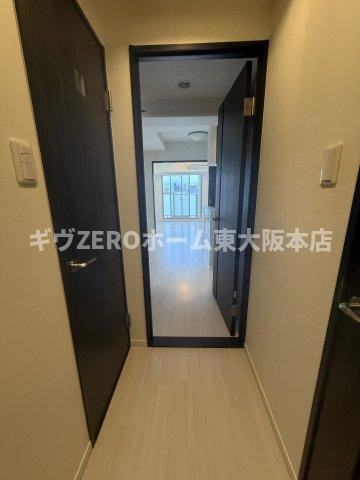 パラゴン小路の玄関