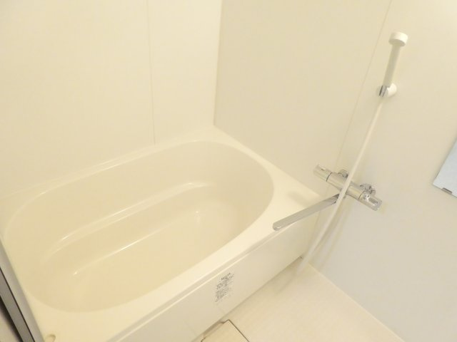 ラヴールイナダの浴室