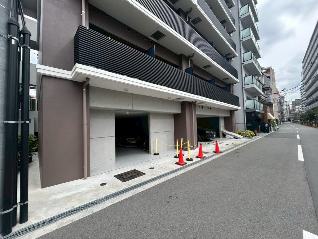 S-RESIDENCE日本橋Qualieの駐車場