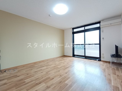 【居間・リビング】 | Pine　Well駅前　A棟 | イメージ写真です。