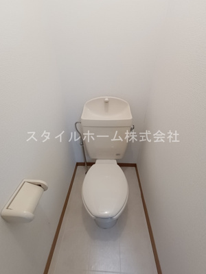 【トイレ】 | Pine　Well駅前　A棟 | イメージ写真です。