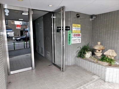 【エントランス】 | シルバーカーネル | 毎日通るエントランスはこのようになっています