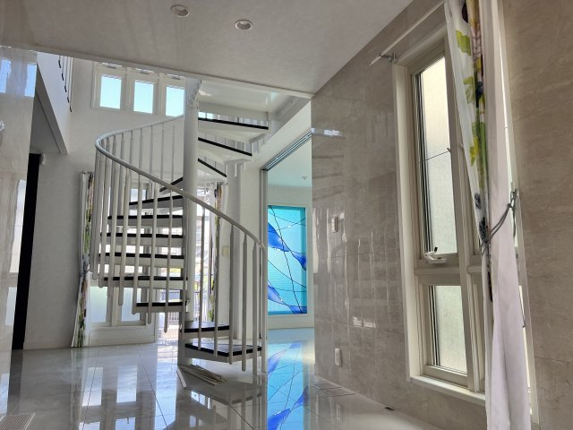 【居間・リビング】 | 大浜中町２丁　中古戸建