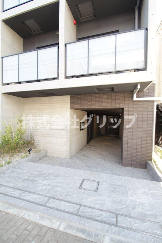 SHOKEN Residence 横浜戸部のエントランス