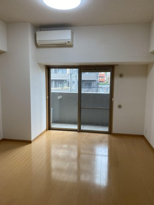 【居間・リビング】 | ウインステージ平尾 | 別号室の写真になります。現況優先。