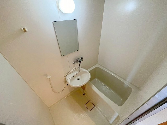 ローレルハイツウエハラの浴室