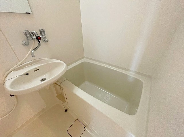 ローレルハイツウエハラの浴室