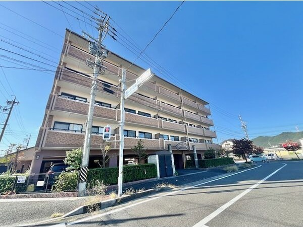 ロイヤルエステートⅢの外観