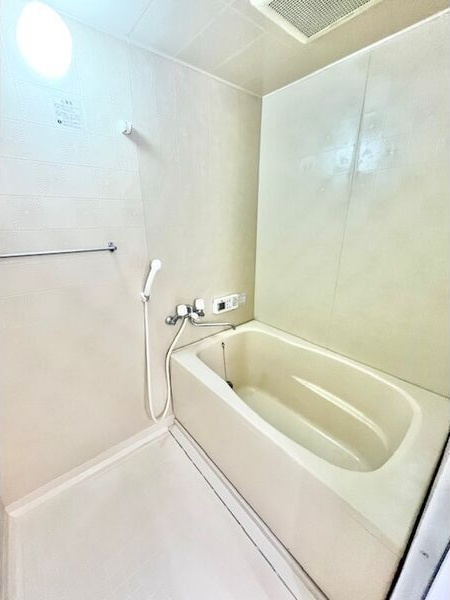 ロイヤルエステートⅢの浴室