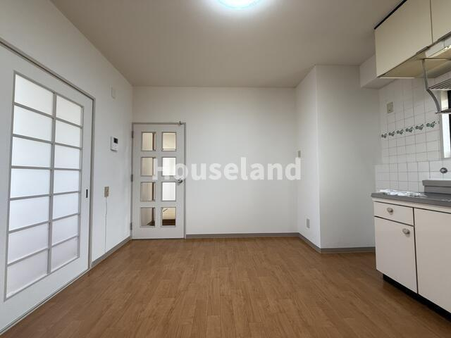 リベラルパレス新留の居間・リビング