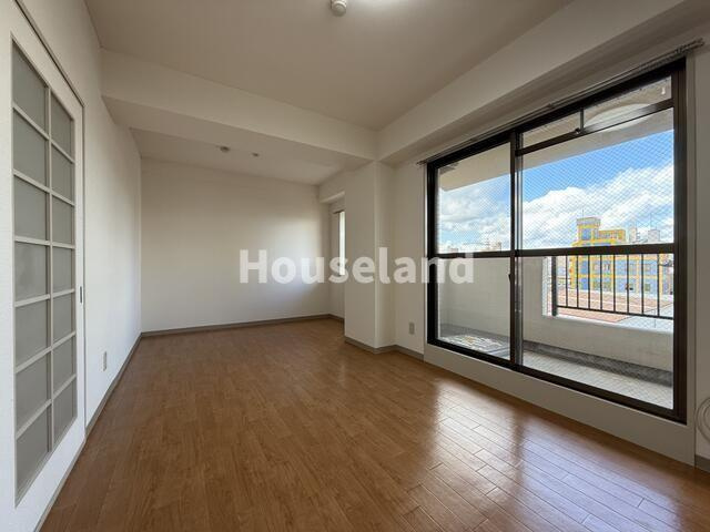 リベラルパレス新留の洋室