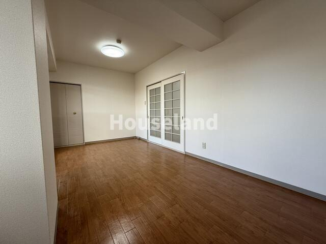 リベラルパレス新留の洋室