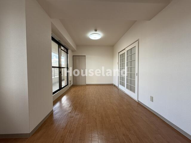 リベラルパレス新留の洋室