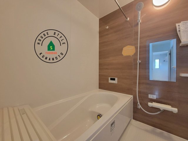 熊本市南区出仲間7丁目第3-1棟（1号棟）　の浴室|1日の疲れを癒してくれる広々バスルーム。雨の日のお洗濯にも大活躍な浴室乾燥機付です！