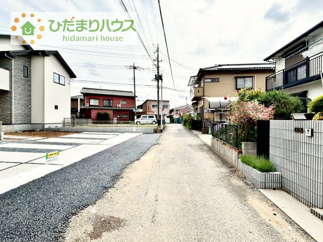 【前面道路含む現地写真】 | 取手市白山6期　新築戸建　2号棟 | たっぷりの陽光と心地よい風が舞い込む住まい