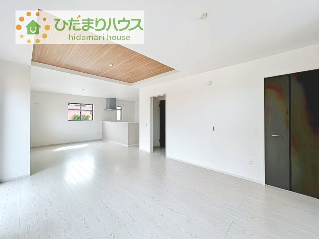 【居間・リビング】 | 取手市白山6期　新築戸建　2号棟 | 早くお仕事終わらせて、家に帰りたくなるようなリビングです(^^♪