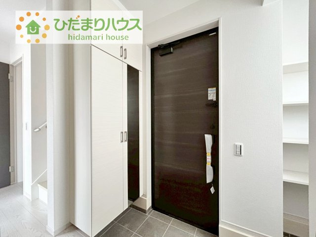 【玄関】 | 取手市白山6期　新築戸建　2号棟 | 家族の靴をたっぷり収納！大型シューズクローゼット付き(^^♪