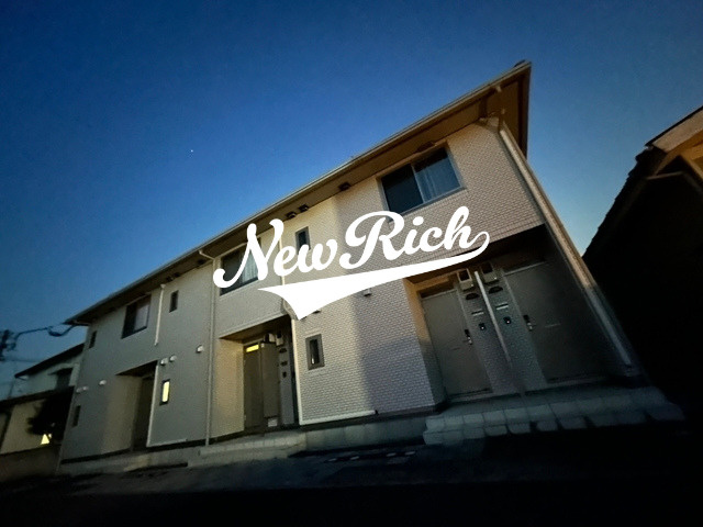 前橋市下小出町２丁目のアパートの外観