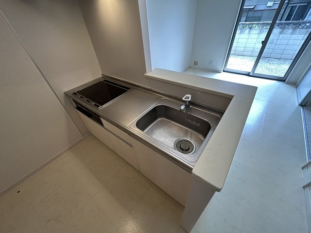 前橋市下小出町２丁目のアパートのキッチン