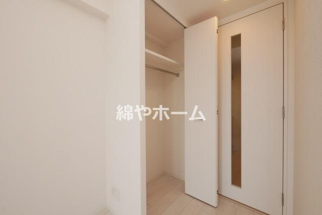 エスリード長居公園PARK AVENUEの収納|便利な収納スペースです